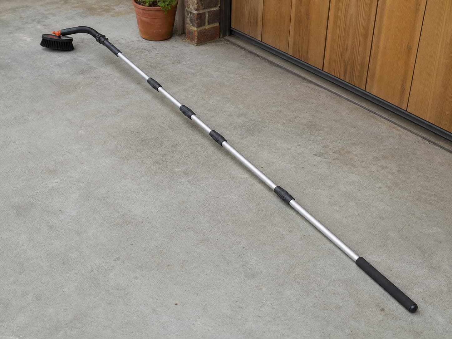 Telescopic Gutter Cleaning Wand with all included maintenance items
